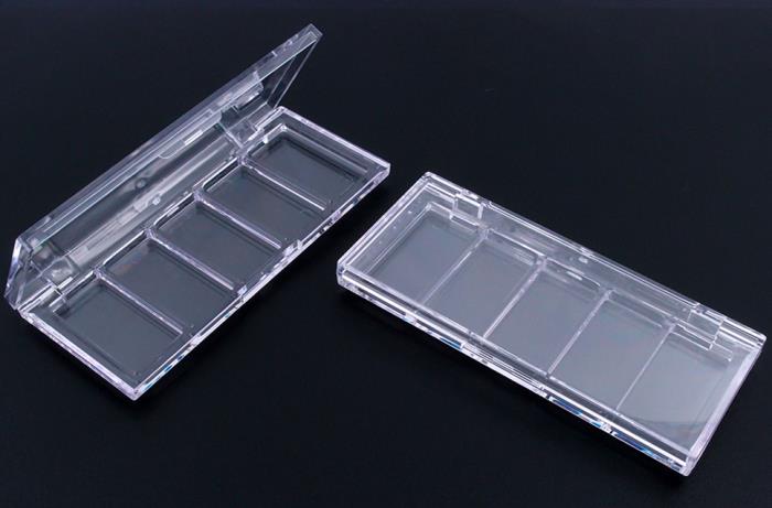 Clear eyeshadow pallet